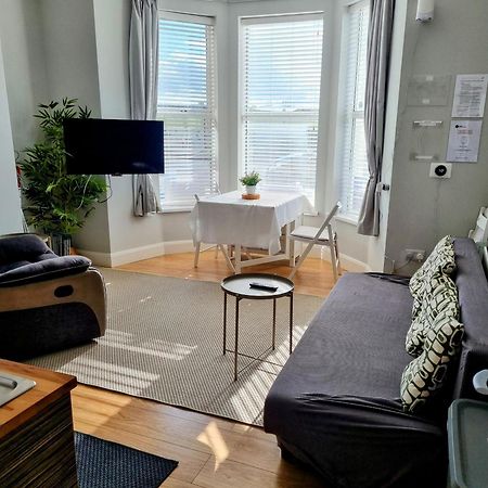 1 West Beach - Dog Friendly - Portrush By The Sea Exterior foto