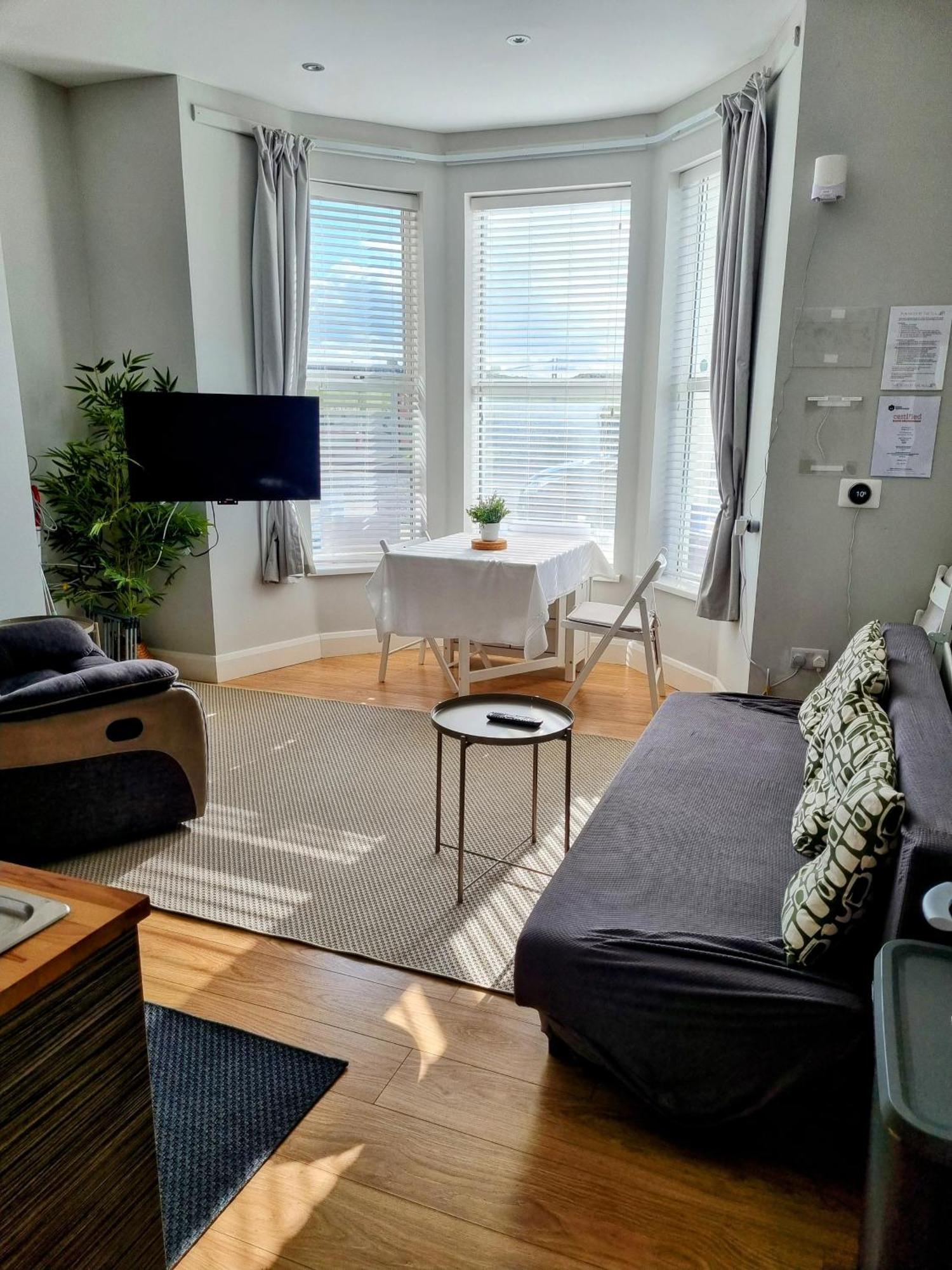 1 West Beach - Dog Friendly - Portrush By The Sea Exterior foto